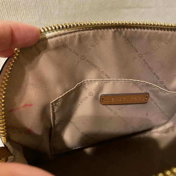 Michael Kors Cream and Tan with Gold accents Crossbody Bag 10”x8” - Picture 7 of 13